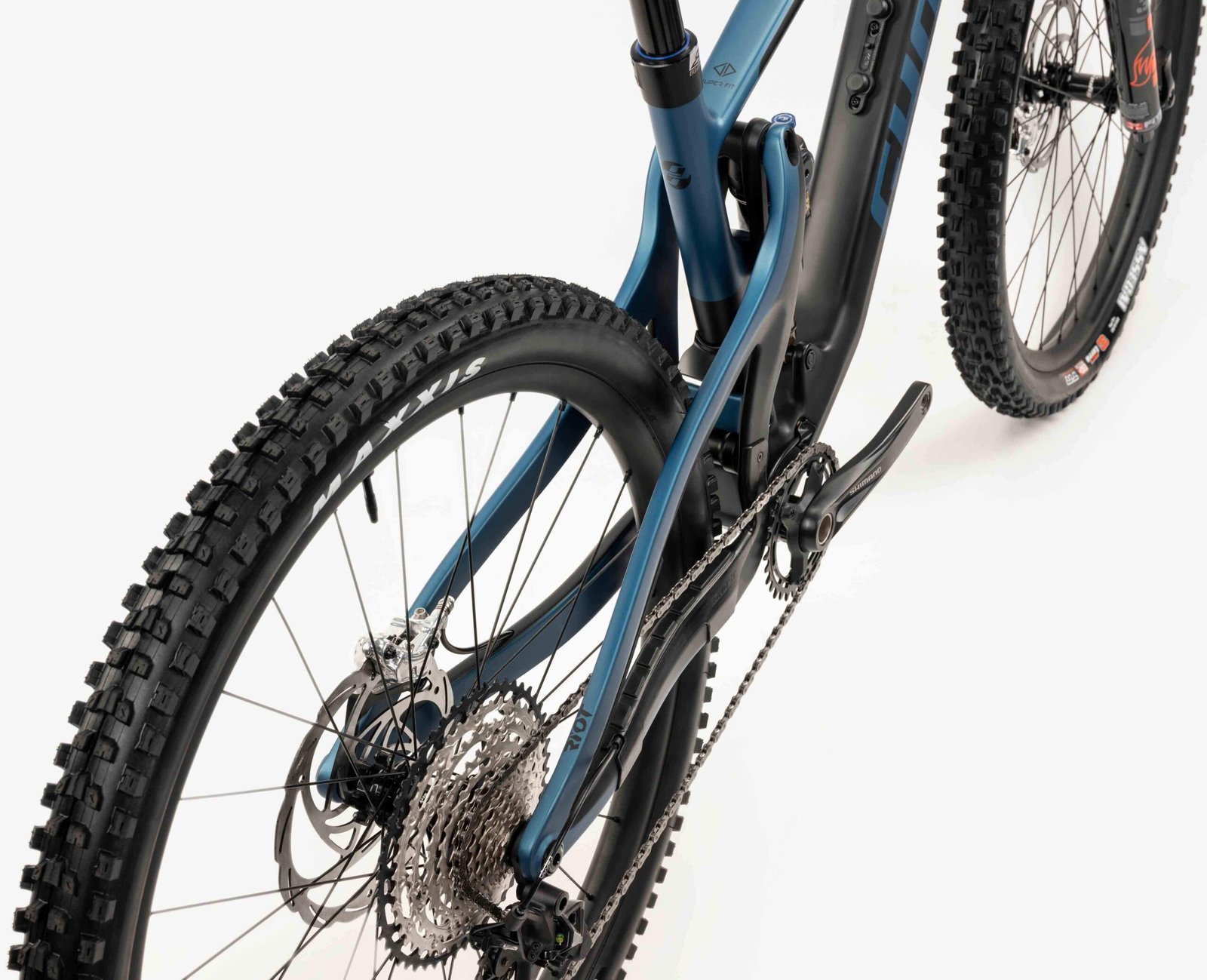Bicicleta Ghost Riot Trail CF/CF 150/140 Full Party 2025 - Imagen 3